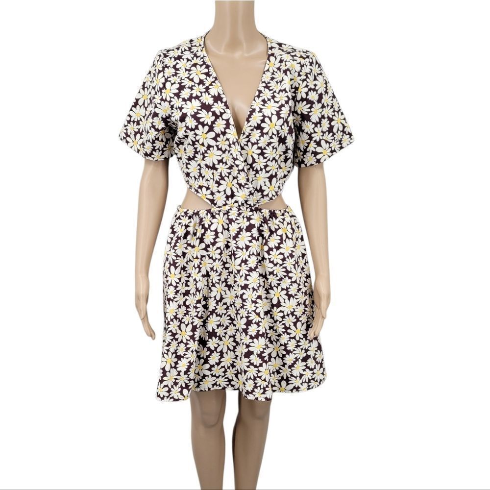 Indulge Cotton Daisy Print Mini Dress in Brown and White Cut Out Sides and Back - Picture 2 of 11